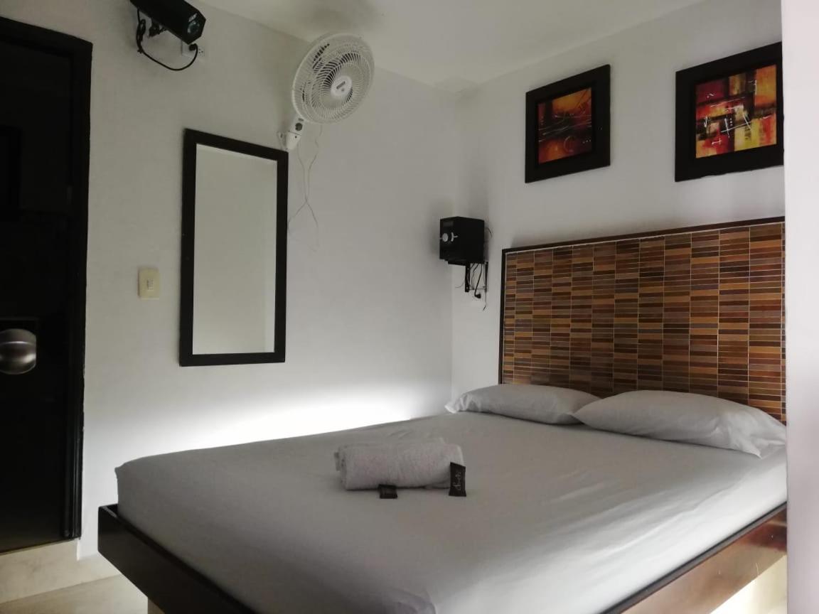 Hotel Marat Medellin Ngoại thất bức ảnh