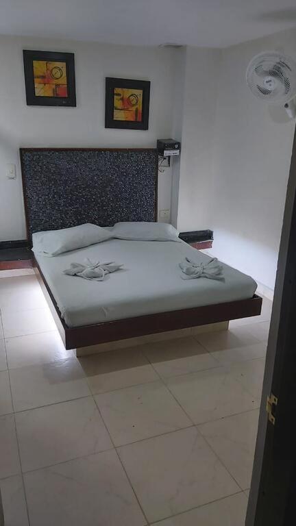 Hotel Marat Medellin Ngoại thất bức ảnh